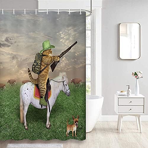 Dynh חיות מצחיקות וילון מקלחת, קאובוי חתולים עם רובה רוכב על סוס על חוות דשא ירוק עם וילון מקלחת לכלב פרה לחדר