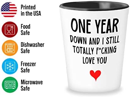 בועת חיבוקים זוג מצחיק כוס זריקה 1.5 עוז-שנה אחת למטה עדיין אוהב אותך-יחסים סקסיים יום השנה ה