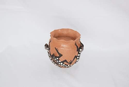 יד מסורתית מפותלת ביד מסורתית אקומה פואבלו פרועה חרס עם עיצוב לטאה רב ממדית ייחודית