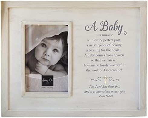 קתדרלה אמנות Abbey & CA מתנה תינוק הוא מסגרת פלא עם צלב כסף וקולית.